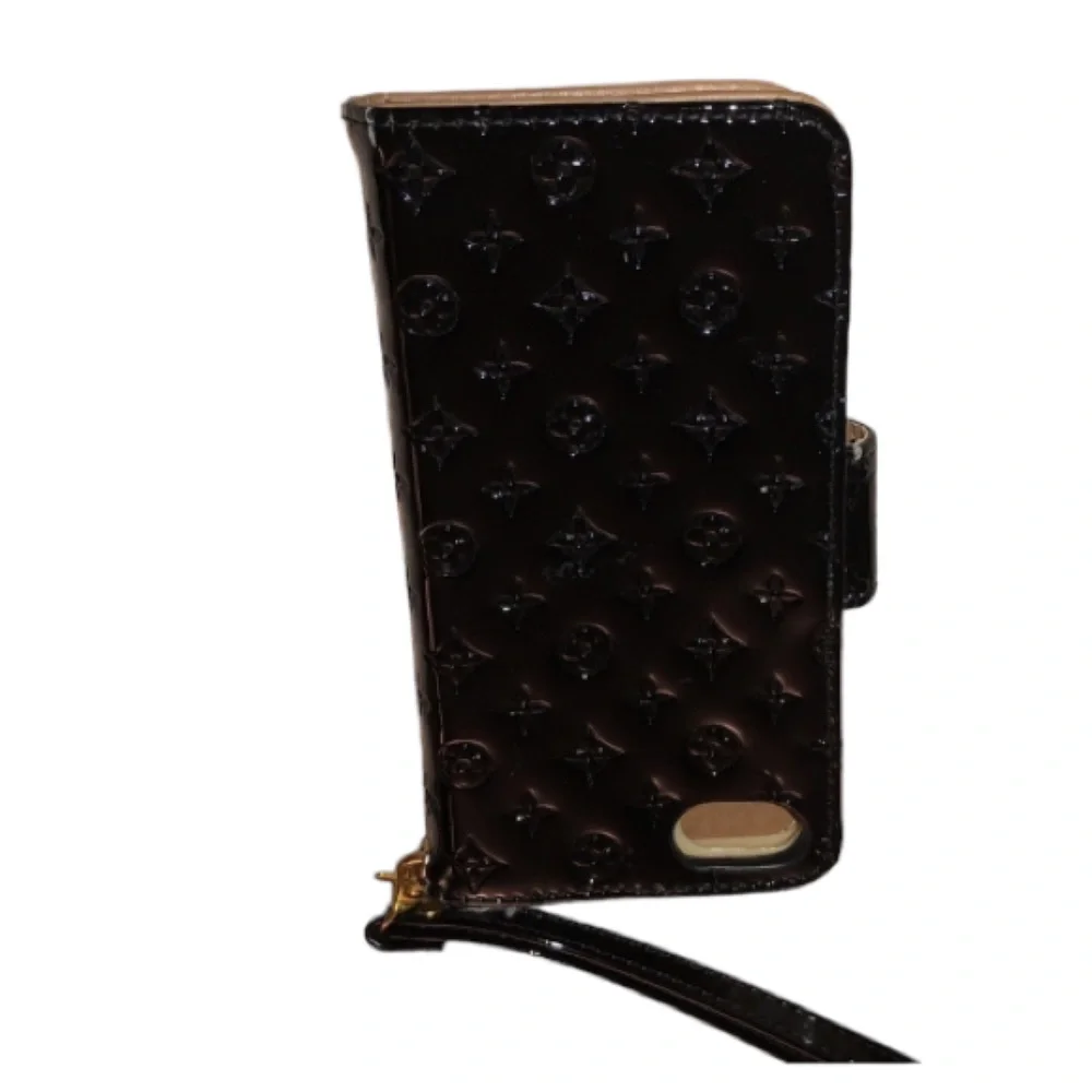 Black Patent Leather LV floral IPhone 6,7,8 magnetic clasp wristlet strap card